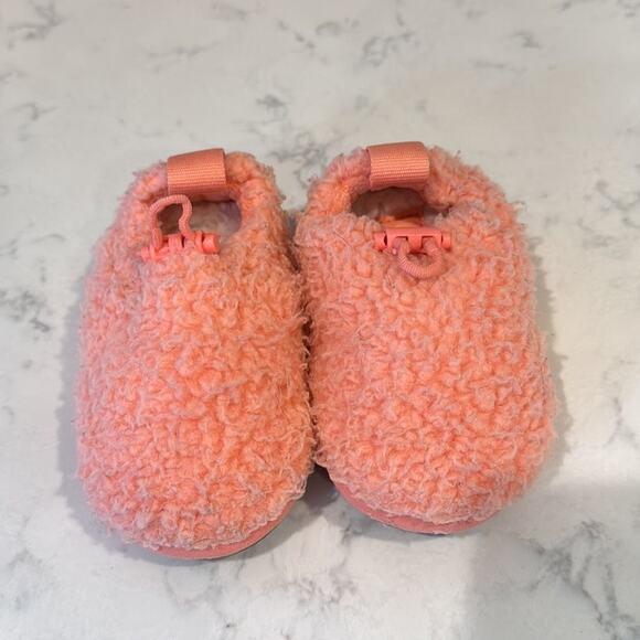 Ugg toddler size 6 starfish pink plushy faux shearling slippers cozy warm cabin - Picture 3 of 9